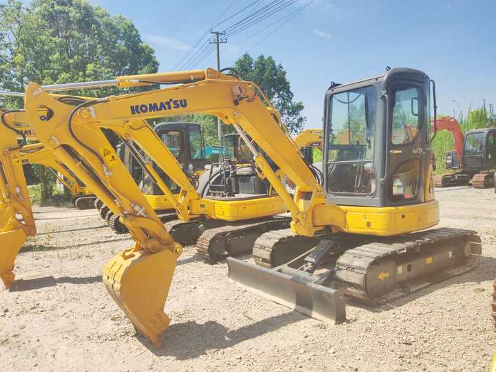 KOMATSU PC40 - Mini pelle: photos 4 KOMATSU PC40 - Mini pelle: photos 4