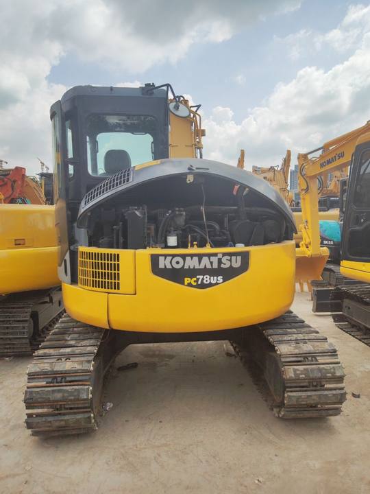 KOMATSU PC78US - Mini pelle: photos 2 KOMATSU PC78US - Mini pelle: photos 2