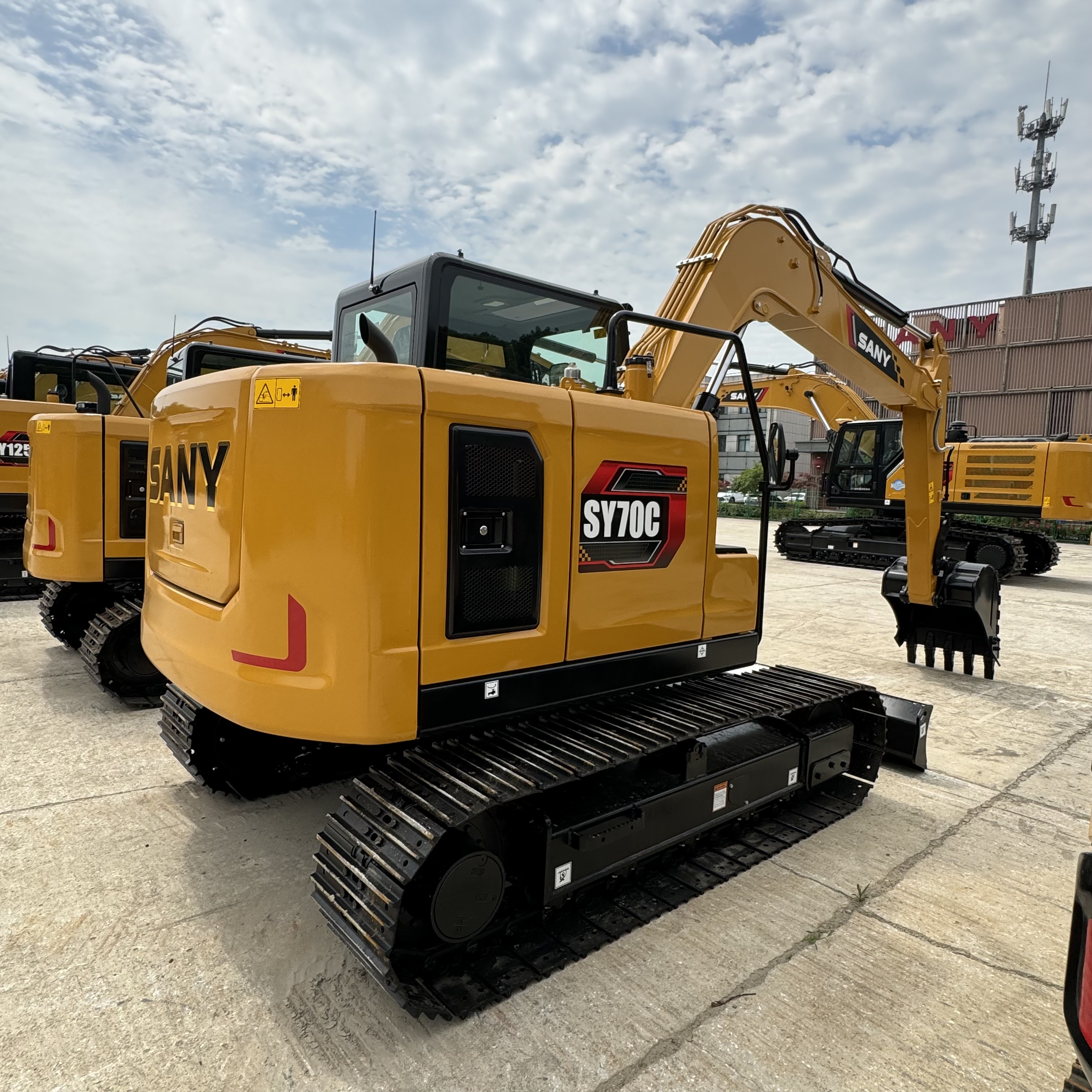 SANY SY70C - Pelle sur chenille: photos 2 SANY SY70C - Pelle sur chenille: photos 2