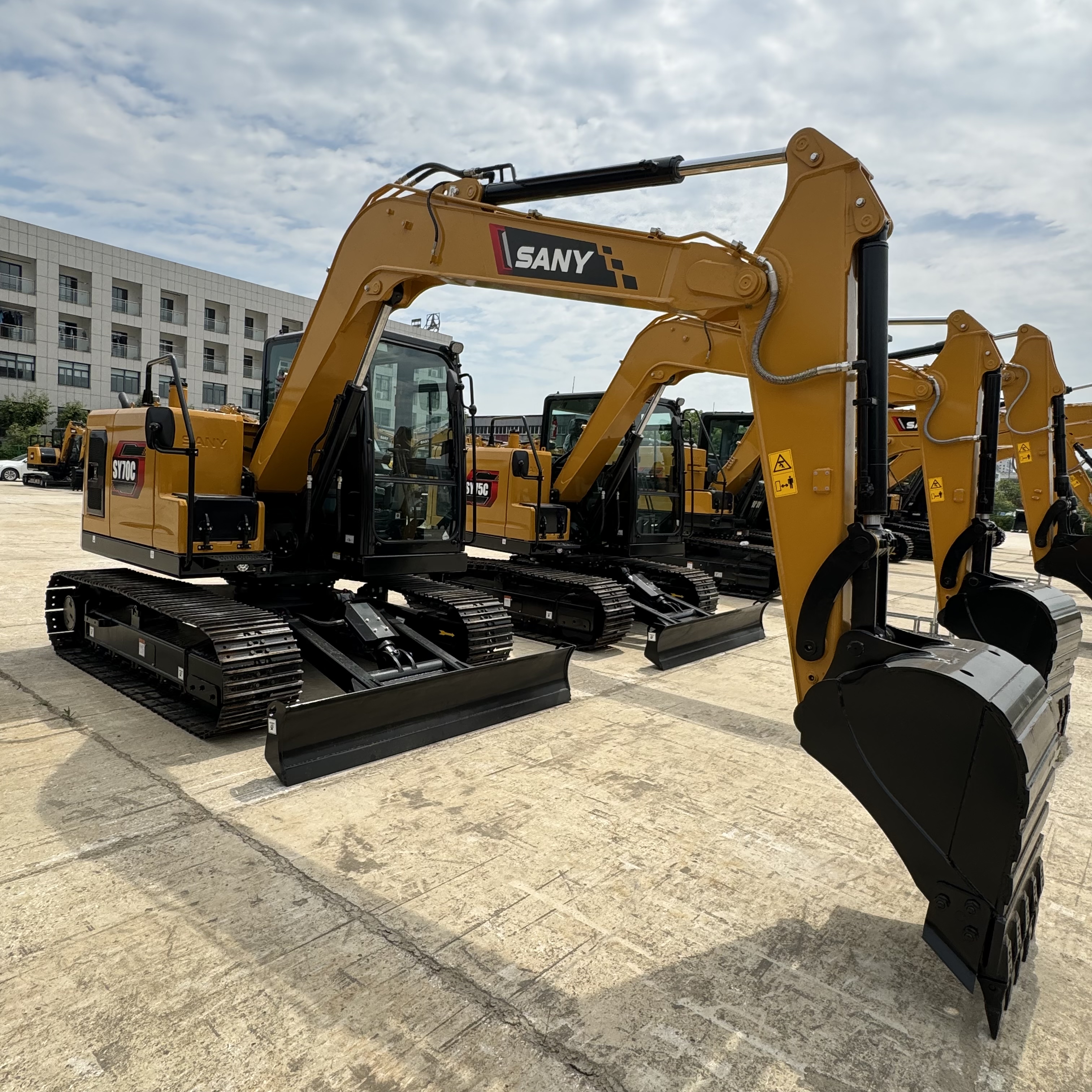 SANY SY70C - Pelle sur chenille: photos 3 SANY SY70C - Pelle sur chenille: photos 3