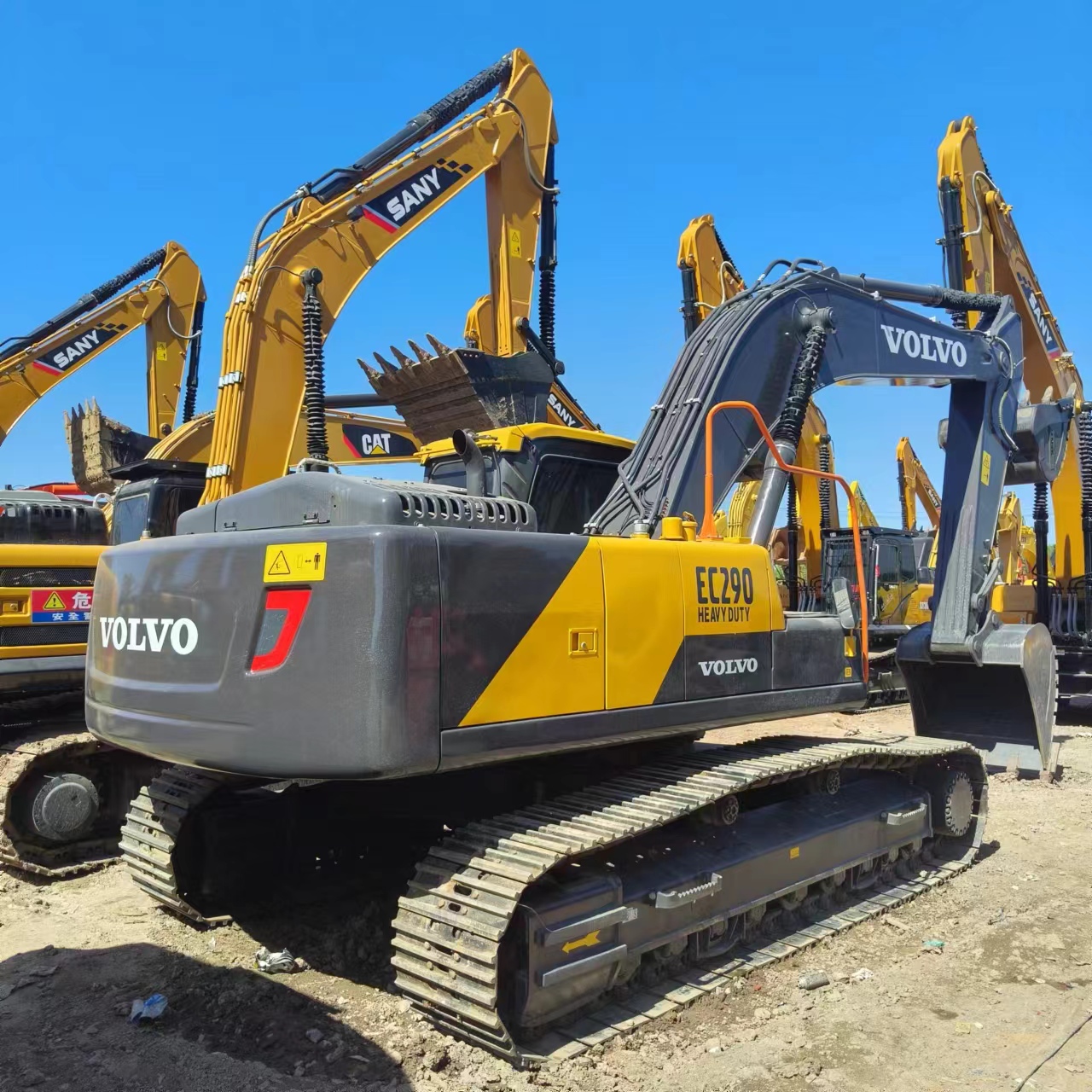 VOLVO EC290 - Pelle sur chenille: photos 3 VOLVO EC290 - Pelle sur chenille: photos 3