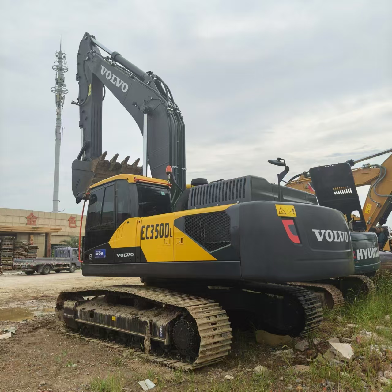 VOLVO EC350DL - Pelle sur chenille: photos 2 VOLVO EC350DL - Pelle sur chenille: photos 2