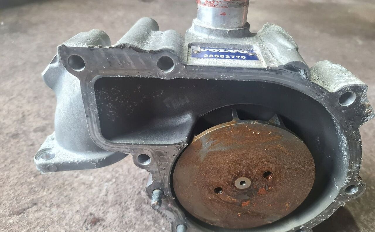 23552770 Volvo FL D8K Renault - Pompe à liquide de refroidissement pour Camion: photos 2 23552770 Volvo FL D8K Renault - Pompe à liquide de refroidissement pour Camion: photos 2