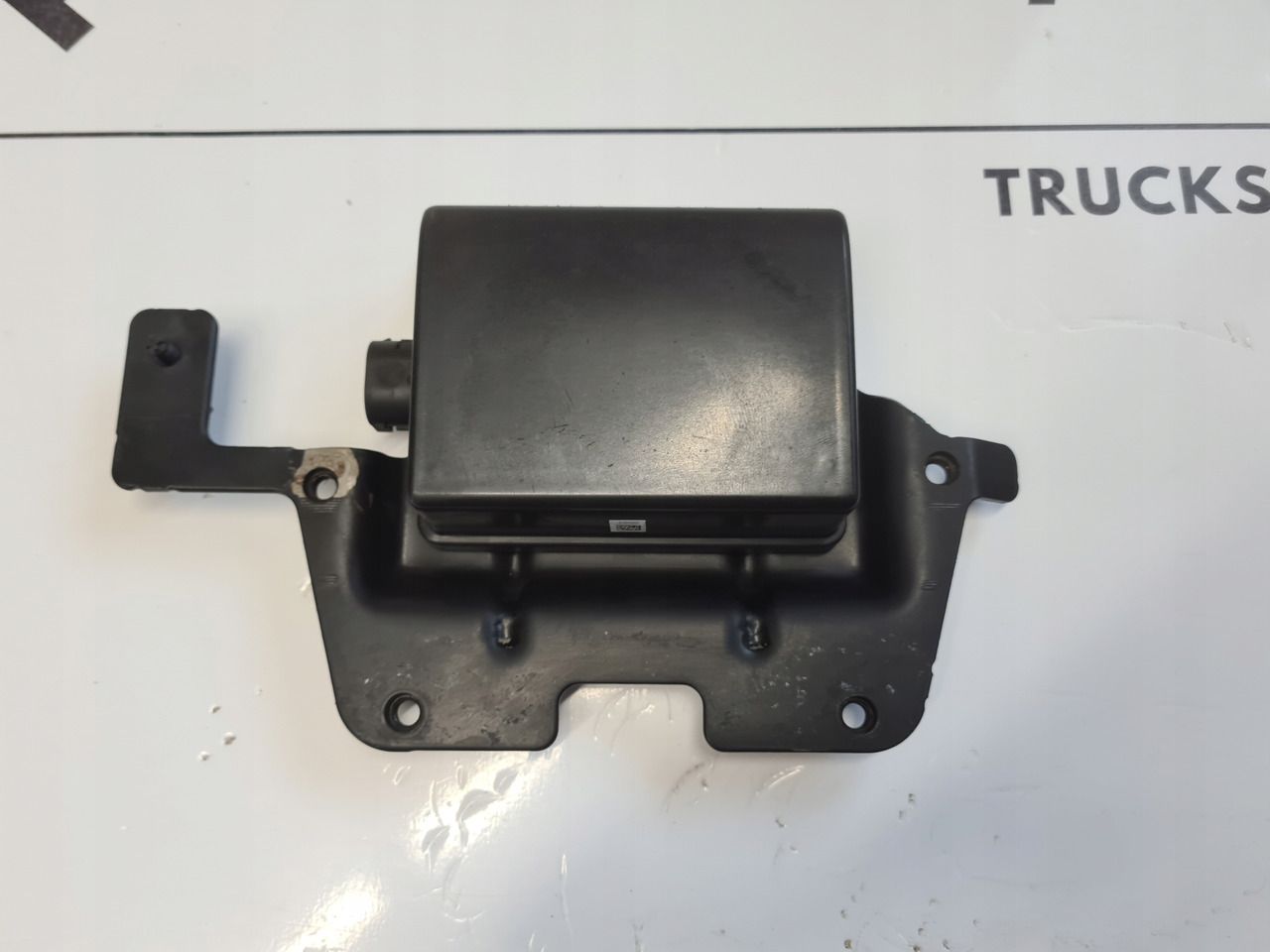 CONTINENTAL RADAR DISTRONIK MOCOWANIE RENAULT GAMA RANGE VOLVO FH FM 4 FH 16 FMX FL FE - Capteur pour Camion: photos 2 CONTINENTAL RADAR DISTRONIK MOCOWANIE RENAULT GAMA RANGE VOLVO FH FM 4 FH 16 FMX FL FE - Capteur pour Camion: photos 2