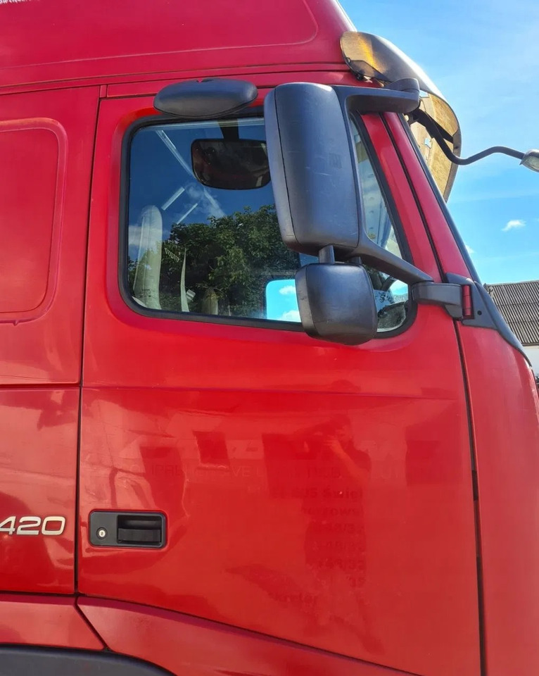 DRZWI KOMPLETNE PRAWE VOLVO FH 13 LIFT EURO 5  - Portière et pièces: photos 2 DRZWI KOMPLETNE PRAWE VOLVO FH 13 LIFT EURO 5  - Portière et pièces: photos 2