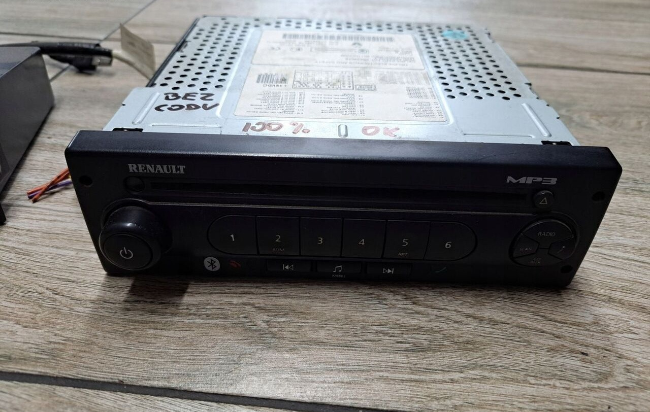Delphi RADIO MP3 CD AUX USB 12V RENAULT PREMIUM MAGNUM MIDLUM DXI - Cabine et intérieur pour Camion: photos 3 Delphi RADIO MP3 CD AUX USB 12V RENAULT PREMIUM MAGNUM MIDLUM DXI - Cabine et intérieur pour Camion: photos 3