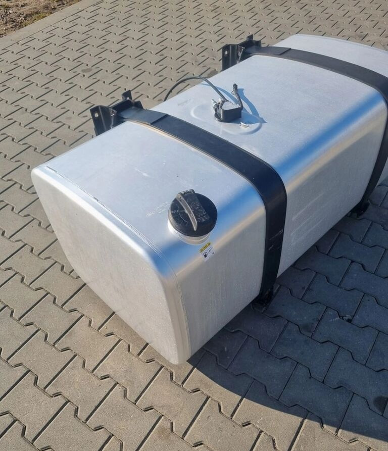 Ford F-MAX CARGO GC46 Ford F-MAX CARGO - Réservoir de carburant pour Camion: photos 3 Ford F-MAX CARGO GC46 Ford F-MAX CARGO - Réservoir de carburant pour Camion: photos 3