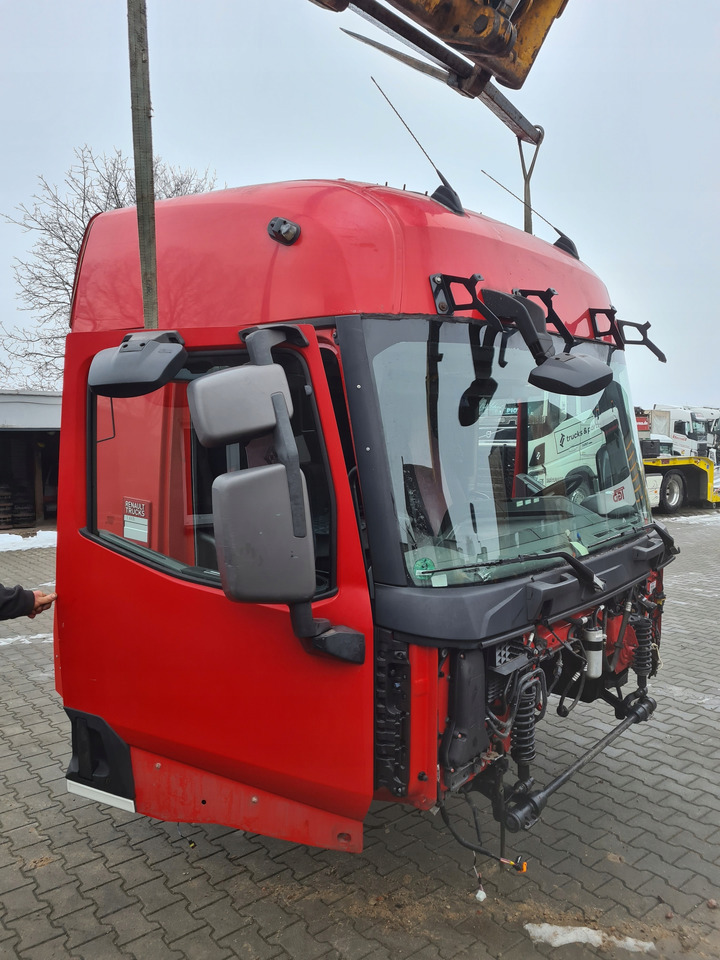 GOŁA SZKIELET POSZYCIE BLACHA RENAULT GAMA T RANGE EURO 6 - Cabine: photos 1 GOŁA SZKIELET POSZYCIE BLACHA RENAULT GAMA T RANGE EURO 6 - Cabine: photos 1