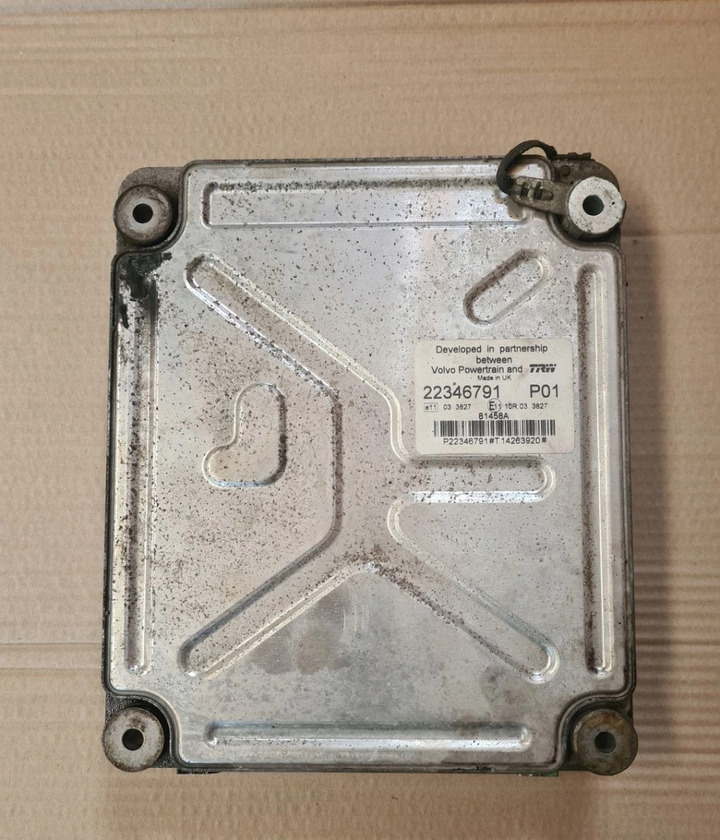 KASETA KOMPUTER MODUŁ SILNIKA ECU VOLVO FH 16 D16E EURO 5 22346791 P01 - Bloc de gestion: photos 2 KASETA KOMPUTER MODUŁ SILNIKA ECU VOLVO FH 16 D16E EURO 5 22346791 P01 - Bloc de gestion: photos 2