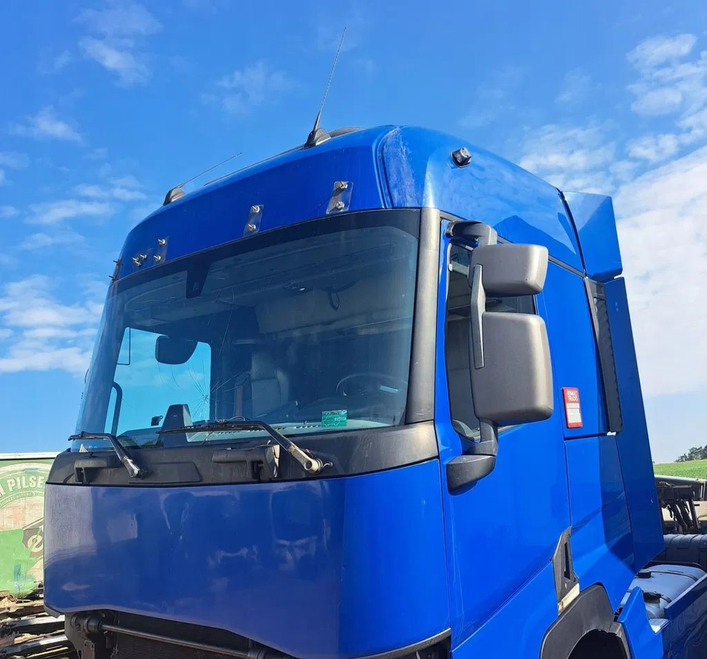 KOMPLETNA RENAULT GAMA T RANGE EURO 6 RENAULT GAMA T RANGE - Cabine: photos 1 KOMPLETNA RENAULT GAMA T RANGE EURO 6 RENAULT GAMA T RANGE - Cabine: photos 1