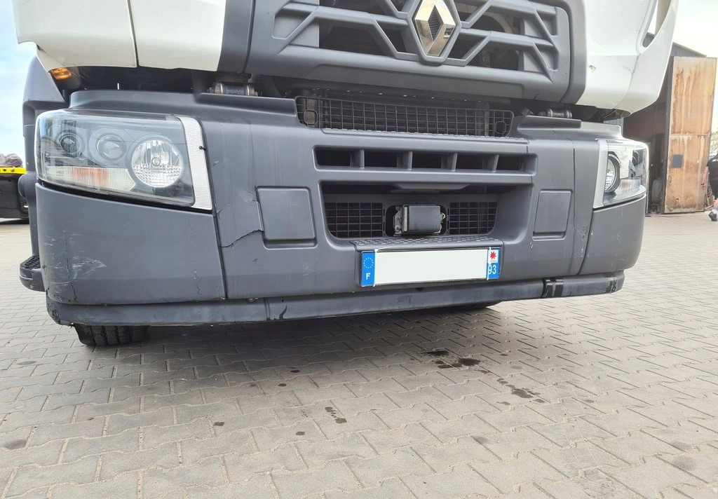 KOMPLETNY Z LAMPAMI PRZÓD RENAULT PREMIUM DXI RENAULT GAMA D - Pare-chocs: photos 1 KOMPLETNY Z LAMPAMI PRZÓD RENAULT PREMIUM DXI RENAULT GAMA D - Pare-chocs: photos 1