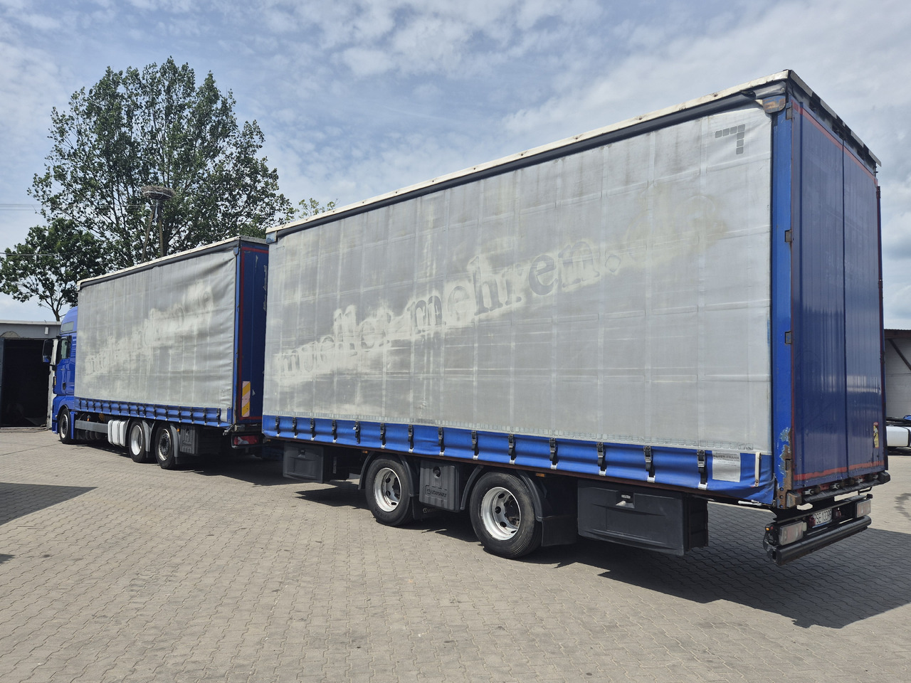 MAN tgx 24,500 - Camion à rideaux coulissants: photos 3 MAN tgx 24,500 - Camion à rideaux coulissants: photos 3