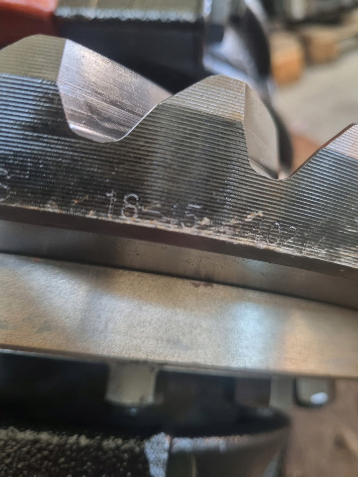 MERITOR WKŁAD MOSTU DYFER GŁÓWKA MOST VOLVO FH FM EV91 RSS1356 SV 2.50 18/45 - Différentiel pour Camion: photos 3 MERITOR WKŁAD MOSTU DYFER GŁÓWKA MOST VOLVO FH FM EV91 RSS1356 SV 2.50 18/45 - Différentiel pour Camion: photos 3