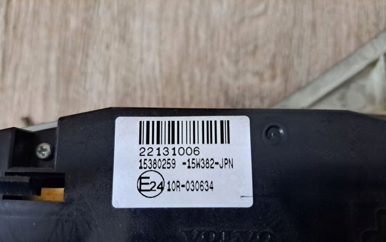 OEM PANEL NAWIEWU OGRZEWANIA KLIMATYZACJI VOLVO FH 4 22131006 - Chronotachygraphe pour Camion: photos 1 OEM PANEL NAWIEWU OGRZEWANIA KLIMATYZACJI VOLVO FH 4 22131006 - Chronotachygraphe pour Camion: photos 1