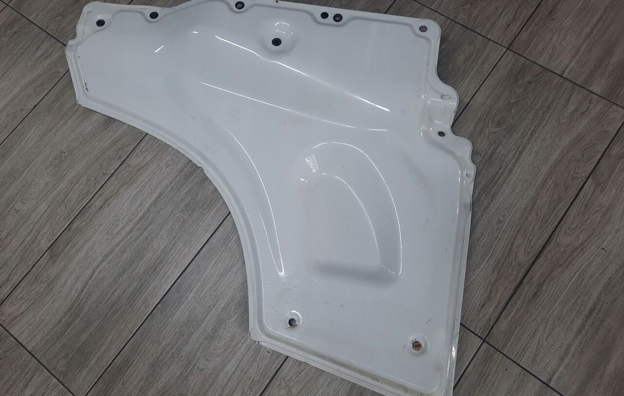 ORYGINALNE PRZEDŁUŻENIE DRZWI LEWE 82107271 Volvo FH 4 - Carrosserie et extérieur pour Camion: photos 3 ORYGINALNE PRZEDŁUŻENIE DRZWI LEWE 82107271 Volvo FH 4 - Carrosserie et extérieur pour Camion: photos 3