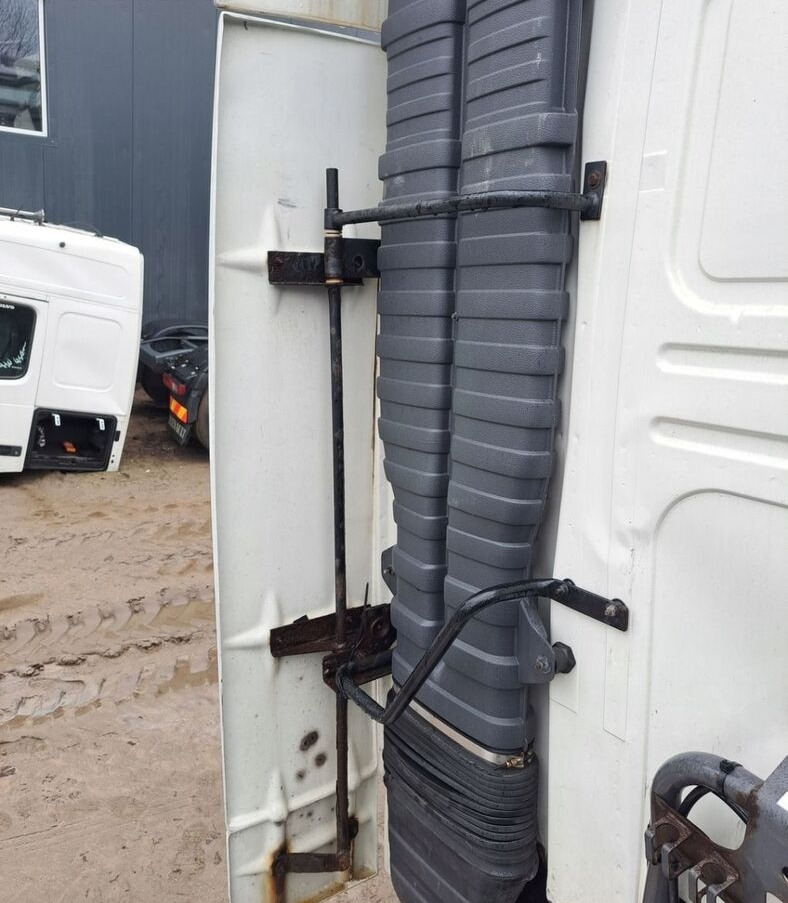 OWIEWKA LEWA SPOILER ZAKABINOWY VOLVO FH 12 13 - Aérodynamique/ Spoilers pour Camion: photos 4 OWIEWKA LEWA SPOILER ZAKABINOWY VOLVO FH 12 13 - Aérodynamique/ Spoilers pour Camion: photos 4