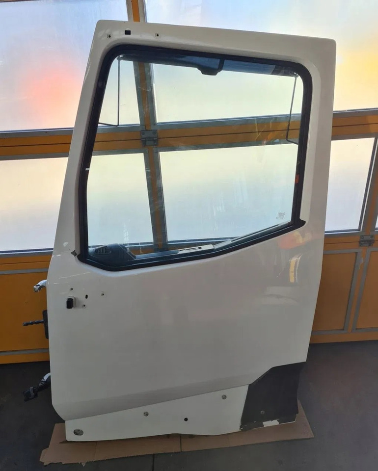 RENAULT DRZWI KOMPLETNE LEWE RENAULT GAMA T RANGE - Portière et pièces pour Camion: photos 1 RENAULT DRZWI KOMPLETNE LEWE RENAULT GAMA T RANGE - Portière et pièces pour Camion: photos 1