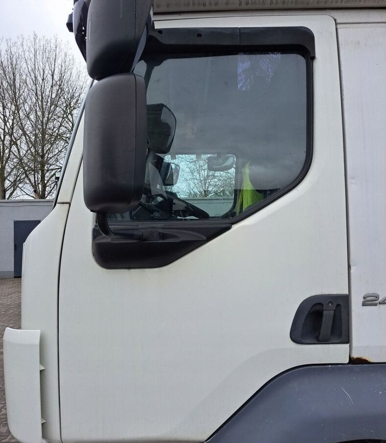 RENAULT PREMIUM MIDLUM VOLVO FE FL - Portière et pièces pour Camion: photos 1 RENAULT PREMIUM MIDLUM VOLVO FE FL - Portière et pièces pour Camion: photos 1