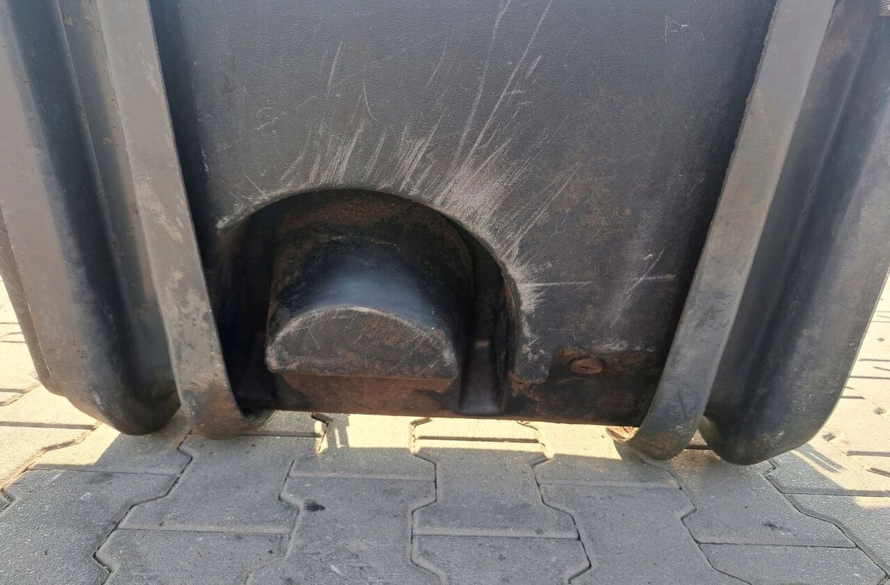 RENAULT ZBIORNIK PALIWA RENAULT GAMA D MIDLUM PREMIUM DXI VOLVO FL FE - Réservoir de carburant pour Camion: photos 4 RENAULT ZBIORNIK PALIWA RENAULT GAMA D MIDLUM PREMIUM DXI VOLVO FL FE - Réservoir de carburant pour Camion: photos 4