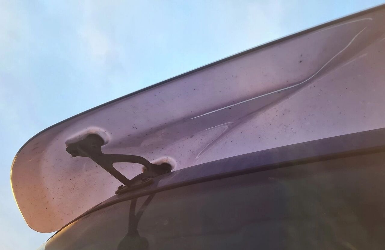Renault BLENDA OSŁONA PRZECIWSŁONECZNA Renault PREMIUM KERAX LANDER DXI VOLVO FE - Pare-chocs pour Camion: photos 5 Renault BLENDA OSŁONA PRZECIWSŁONECZNA Renault PREMIUM KERAX LANDER DXI VOLVO FE - Pare-chocs pour Camion: photos 5
