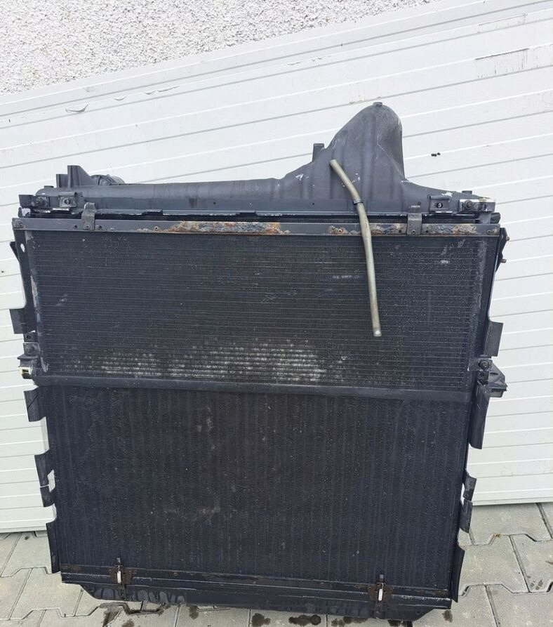 Renault CHŁODNICA POWIETRZA RENAULT GAMA T RANGE DTI 11 7421162608 - Intercooler pour Camion: photos 3 Renault CHŁODNICA POWIETRZA RENAULT GAMA T RANGE DTI 11 7421162608 - Intercooler pour Camion: photos 3
