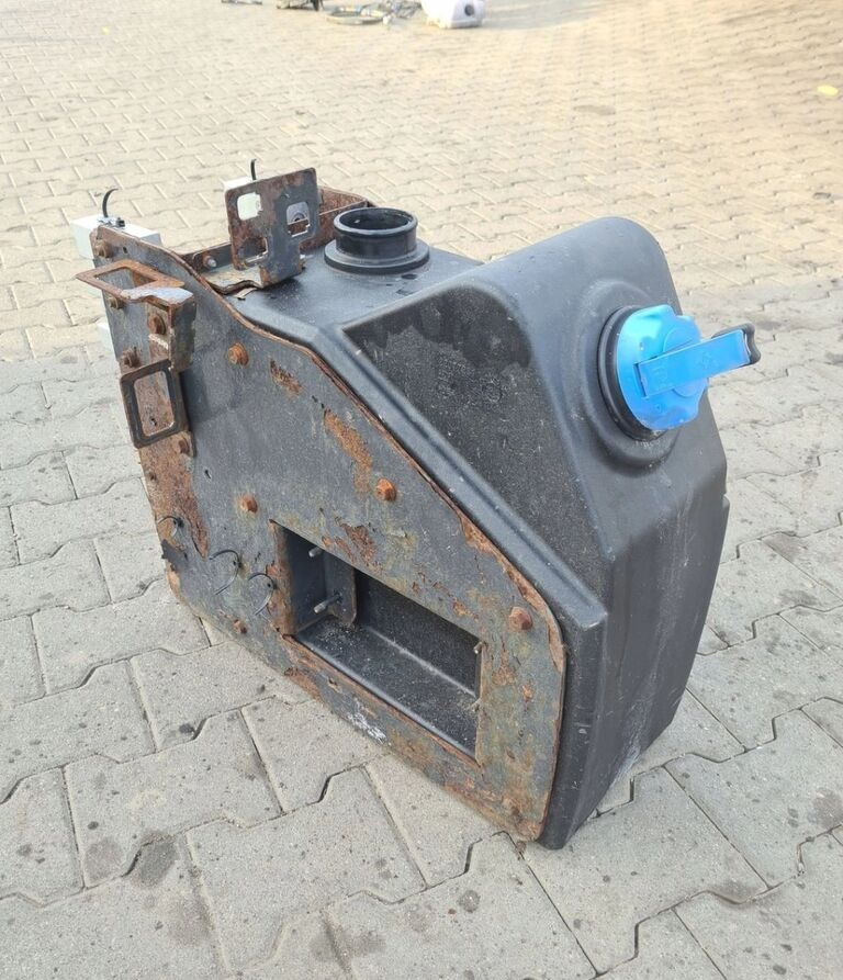 Renault OE 22077231 Renault RENAULT GAMA D VOLVO FL EURO 6 - AdBlue réservoir pour Camion: photos 4 Renault OE 22077231 Renault RENAULT GAMA D VOLVO FL EURO 6 - AdBlue réservoir pour Camion: photos 4
