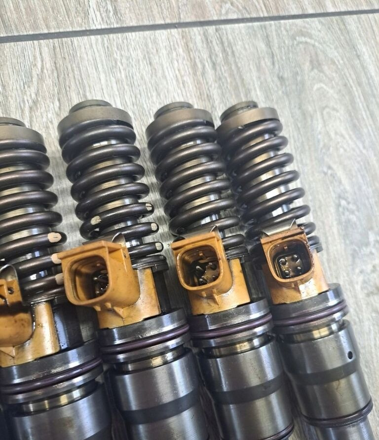 Renault POMPO E POMPOWTRYSKI MAGNUM DXI VOLVO FM FH 21340616 Renault RENAULT MAGNUM DXI VOLVO FM FH 21340616 - Pompe haute pression pour Camion: photos 2 Renault POMPO E POMPOWTRYSKI MAGNUM DXI VOLVO FM FH 21340616 Renault RENAULT MAGNUM DXI VOLVO FM FH 21340616 - Pompe haute pression pour Camion: photos 2