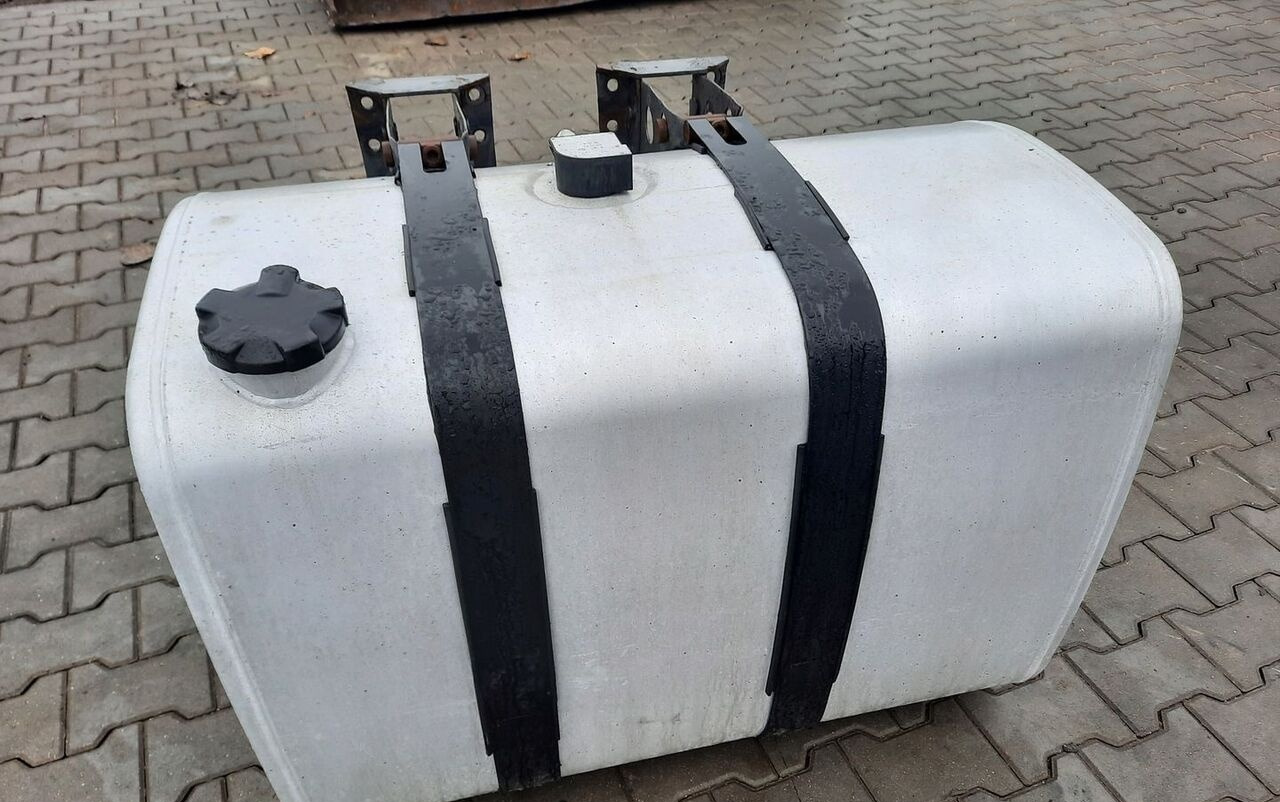 Renault ZBIORNIK PALIWA RENAULT GAMA RANGE T 100/70/70 21516447 - Réservoir de carburant pour Camion: photos 1 Renault ZBIORNIK PALIWA RENAULT GAMA RANGE T 100/70/70 21516447 - Réservoir de carburant pour Camion: photos 1