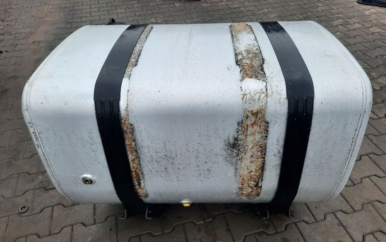 Renault ZBIORNIK PALIWA RENAULT GAMA T RANGE 100/70/70 21821393 - Réservoir de carburant pour Camion: photos 1 Renault ZBIORNIK PALIWA RENAULT GAMA T RANGE 100/70/70 21821393 - Réservoir de carburant pour Camion: photos 1
