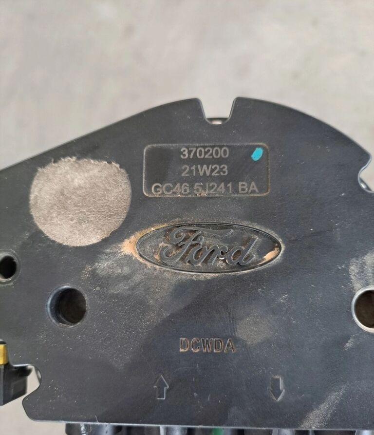 SMOK ADBLUE AD BLUE FORD F-MAX CARGO GC465j241BA 370200 21W23 Ford F-MAX CARGO - Système d'échappement pour Camion: photos 2 SMOK ADBLUE AD BLUE FORD F-MAX CARGO GC465j241BA 370200 21W23 Ford F-MAX CARGO - Système d'échappement pour Camion: photos 2