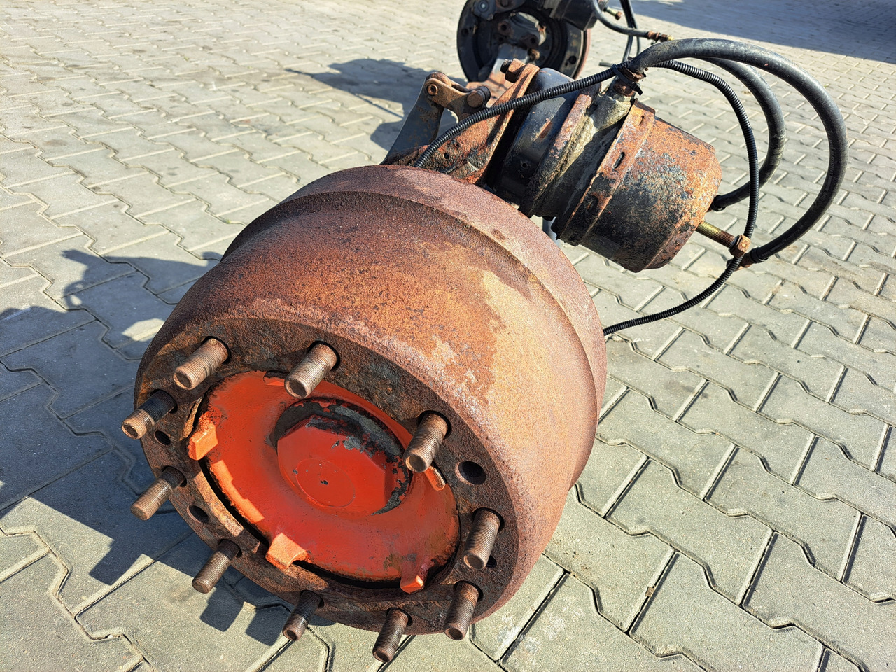 VOLVO BELKA OŚ PRZEDNIA ZWROTNICE BĘBNY PIASTY VOLVO FH FM 9 12 13 16 - Essieu avant pour Camion: photos 4 VOLVO BELKA OŚ PRZEDNIA ZWROTNICE BĘBNY PIASTY VOLVO FH FM 9 12 13 16 - Essieu avant pour Camion: photos 4