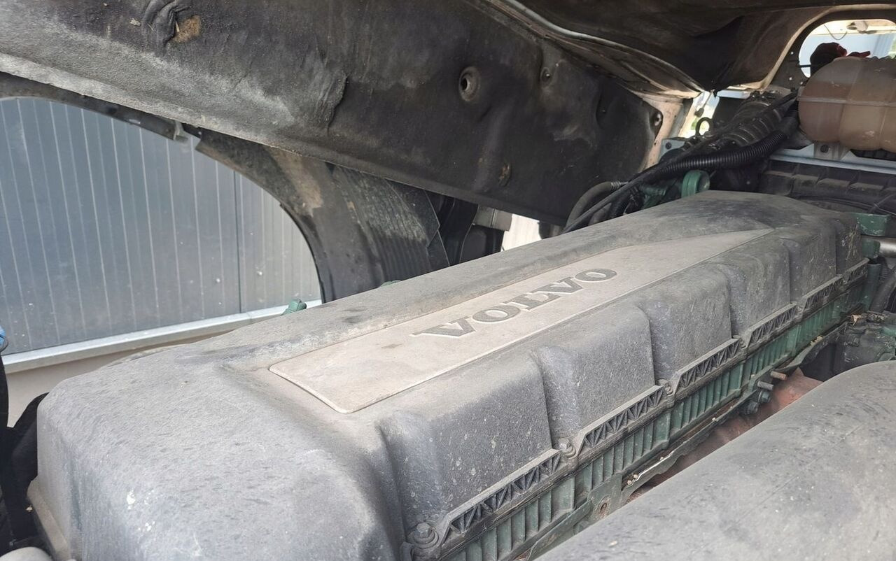 VOLVO SILNIK KOMPLETNY VOLVO FH 4 D13K K2 540 EUVI EURO 6 - Moteur pour Camion: photos 2 VOLVO SILNIK KOMPLETNY VOLVO FH 4 D13K K2 540 EUVI EURO 6 - Moteur pour Camion: photos 2