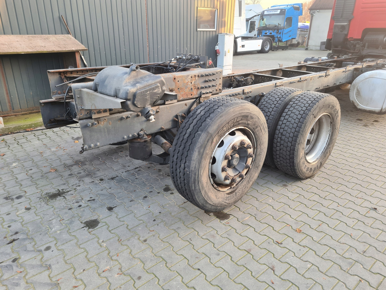 VOLVO WÓZEK DOLLY MOST PIASTY OŚ PODNOSZONA SKRĘTNA RAMA DO NACZEPY PRZYCZEPY 6x2 - Essieu et pièces pour Camion: photos 2 VOLVO WÓZEK DOLLY MOST PIASTY OŚ PODNOSZONA SKRĘTNA RAMA DO NACZEPY PRZYCZEPY 6x2 - Essieu et pièces pour Camion: photos 2