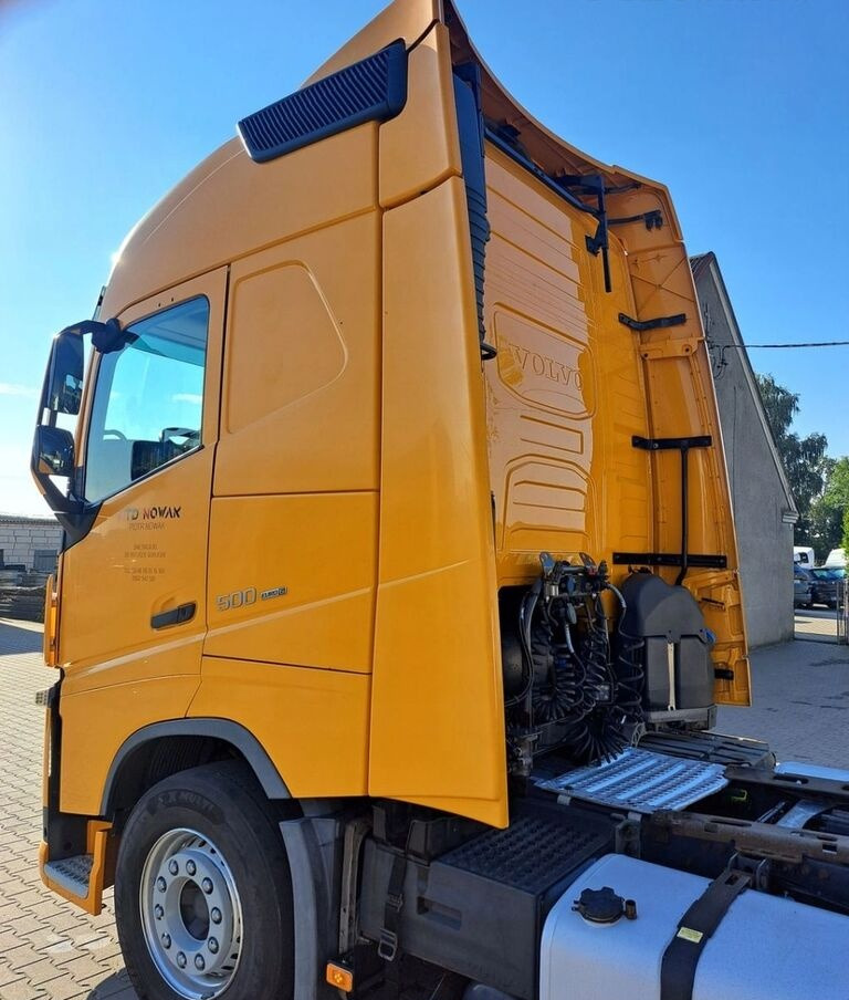 Volvo KOMPLETNA FH 4 EURO 6 GLOBETROTTER Volvo VOLVO, FH, 4, EURO, 6 - Cabine pour Camion: photos 3 Volvo KOMPLETNA FH 4 EURO 6 GLOBETROTTER Volvo VOLVO, FH, 4, EURO, 6 - Cabine pour Camion: photos 3