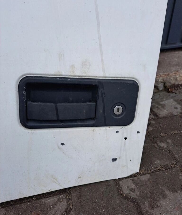 Volvo KOMPLETNE LEWE FH 13 LIFT   Volvo OE - Portière et pièces pour Camion: photos 2 Volvo KOMPLETNE LEWE FH 13 LIFT   Volvo OE - Portière et pièces pour Camion: photos 2