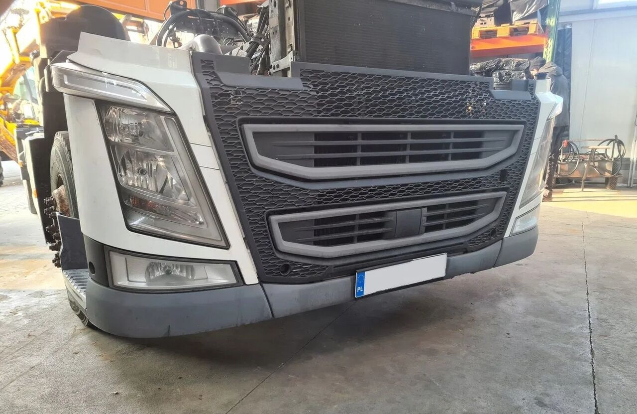 Volvo KOMPLETNY PRZÓD LAMPA ATRAPA GRILL BELKA FH 4 EURO 6 Volvo VOLVO FH 4 EURO 6 - Pare-chocs pour Camion: photos 1 Volvo KOMPLETNY PRZÓD LAMPA ATRAPA GRILL BELKA FH 4 EURO 6 Volvo VOLVO FH 4 EURO 6 - Pare-chocs pour Camion: photos 1