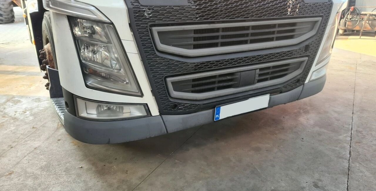 Volvo KOMPLETNY PRZÓD LAMPA ATRAPA GRILL BELKA FH 4 EURO 6 Volvo VOLVO FH 4 EURO 6 - Pare-chocs pour Camion: photos 5 Volvo KOMPLETNY PRZÓD LAMPA ATRAPA GRILL BELKA FH 4 EURO 6 Volvo VOLVO FH 4 EURO 6 - Pare-chocs pour Camion: photos 5