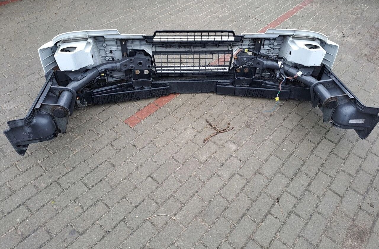Volvo KOMPLETNY Z LAMPAMI BELKA STOPNIE FL EURO 5 Volvo - Pare-chocs pour Camion: photos 4 Volvo KOMPLETNY Z LAMPAMI BELKA STOPNIE FL EURO 5 Volvo - Pare-chocs pour Camion: photos 4