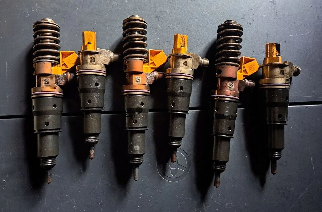 Volvo POMPOWTRYSKI COMMON RAIL FM 4 D11K RENAULT GAMA T DTI 11 Delphi RAIL VOLVO FM 4 D11K RENAULT GAMA T DTI 11 - Pompe haute pression pour Camion: photos 1 Volvo POMPOWTRYSKI COMMON RAIL FM 4 D11K RENAULT GAMA T DTI 11 Delphi RAIL VOLVO FM 4 D11K RENAULT GAMA T DTI 11 - Pompe haute pression pour Camion: photos 1