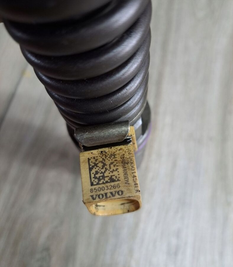 Volvo POMPOWTRYSKIWACZ WTRYSK RENAULT DXI VOLVO FH FM 13 85003266 - Pompe haute pression pour Camion: photos 3 Volvo POMPOWTRYSKIWACZ WTRYSK RENAULT DXI VOLVO FH FM 13 85003266 - Pompe haute pression pour Camion: photos 3