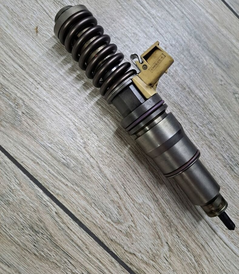 Volvo POMPOWTRYSKIWACZ WTRYSK RENAULT PREMIUM DXI VOLVO FM 9 21582098 - Pompe haute pression pour Camion: photos 2 Volvo POMPOWTRYSKIWACZ WTRYSK RENAULT PREMIUM DXI VOLVO FM 9 21582098 - Pompe haute pression pour Camion: photos 2