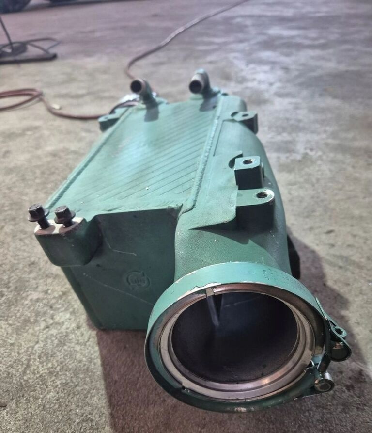 Volvo SPALIN EGR FH 4 FH 16 EURO 6 22281909 Volvo SPALIN EGR VOLVO FH 4 FH 16 EURO 6 22281909 - Intercooler pour Camion: photos 4 Volvo SPALIN EGR FH 4 FH 16 EURO 6 22281909 Volvo SPALIN EGR VOLVO FH 4 FH 16 EURO 6 22281909 - Intercooler pour Camion: photos 4