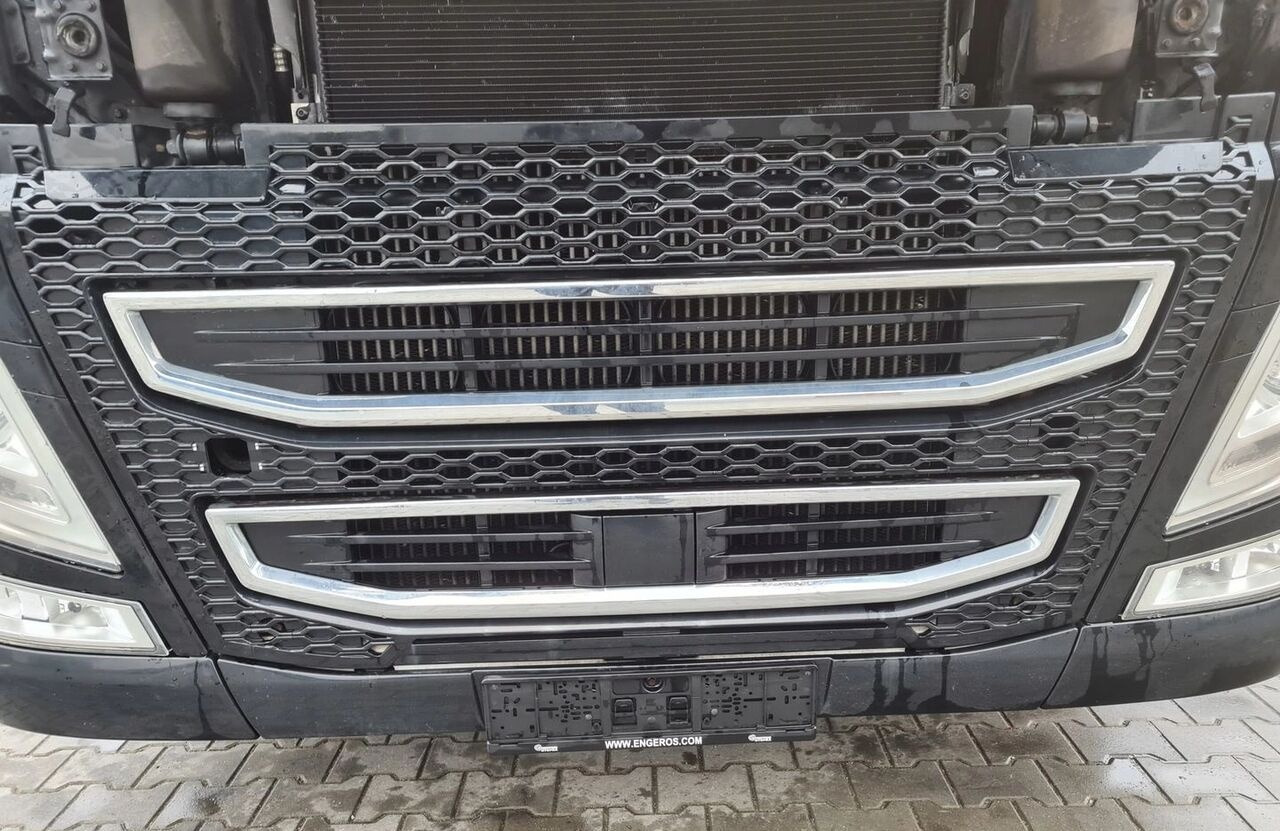Volvo XENON ATRAPA GRILL FH 4 FH 16 EURO 6 Volvo XENON ATRAPA GRILL ZDERZAK VOLVO FH 4 FH 16 EURO 6 - Pare-chocs pour Camion: photos 4 Volvo XENON ATRAPA GRILL FH 4 FH 16 EURO 6 Volvo XENON ATRAPA GRILL ZDERZAK VOLVO FH 4 FH 16 EURO 6 - Pare-chocs pour Camion: photos 4