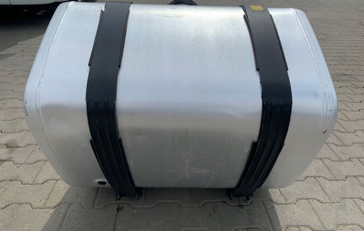 Volvo ZBIORNIK PALIWA RENAULT GAMA T VOLVO FH 4 FM 4 LOW DECK 82x69x56 21516469 - Réservoir de carburant pour Camion: photos 5 Volvo ZBIORNIK PALIWA RENAULT GAMA T VOLVO FH 4 FM 4 LOW DECK 82x69x56 21516469 - Réservoir de carburant pour Camion: photos 5