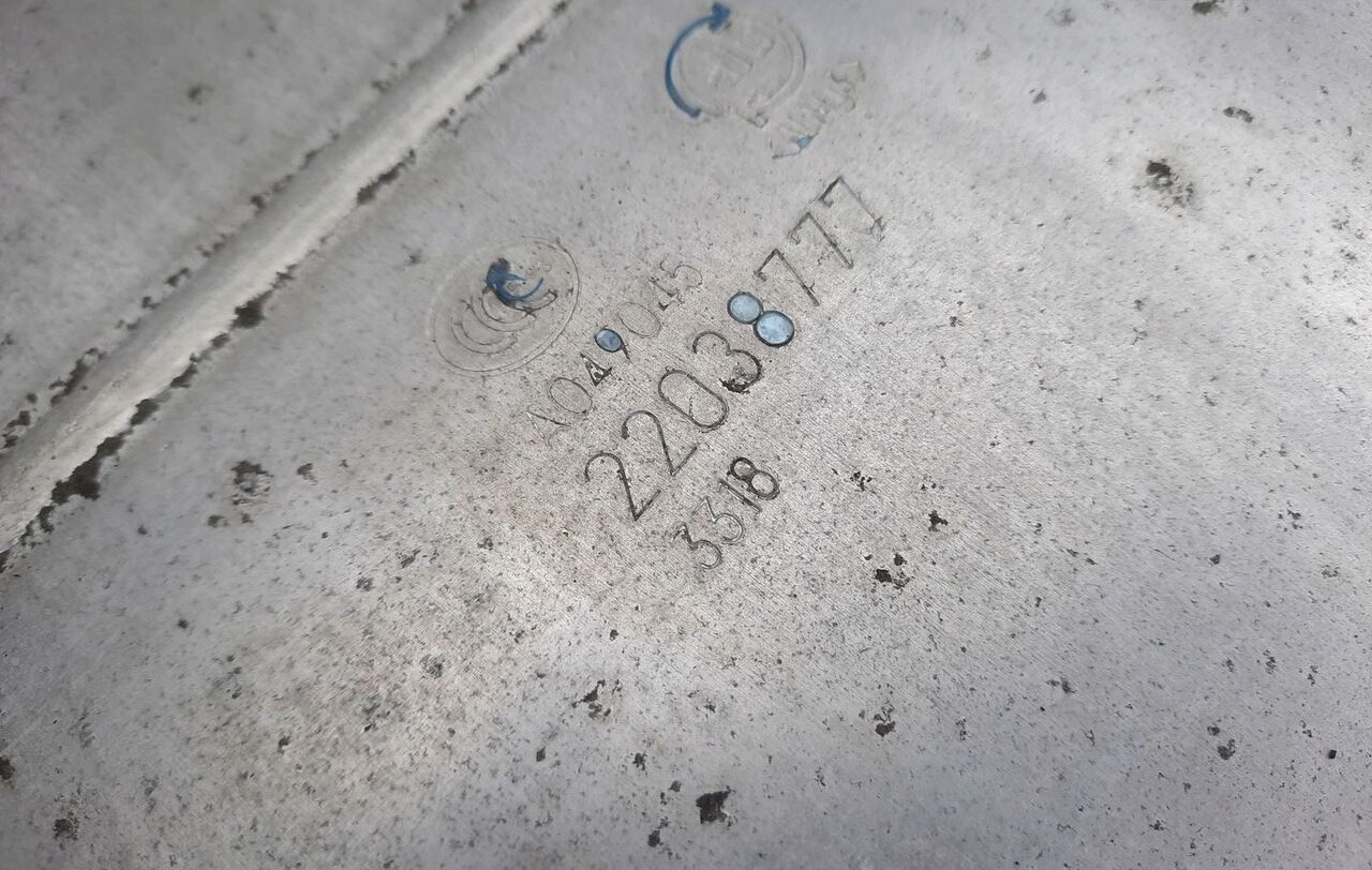 Volvo ZBIORNIK PALIWA VOLVO FH 4 FM 4 LOW DECK 100x69x56 1 - Réservoir de carburant pour Camion: photos 5 Volvo ZBIORNIK PALIWA VOLVO FH 4 FM 4 LOW DECK 100x69x56 1 - Réservoir de carburant pour Camion: photos 5