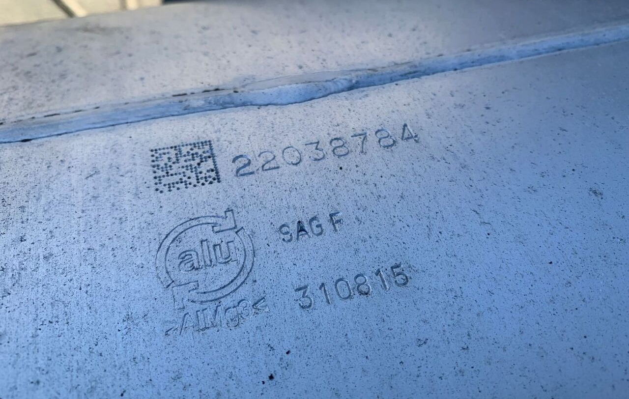 Volvo ZBIORNIK PALIWA VOLVO FH 4 FM 4 LOW DECK 150x69x56 22038784 - Réservoir de carburant pour Camion: photos 2 Volvo ZBIORNIK PALIWA VOLVO FH 4 FM 4 LOW DECK 150x69x56 22038784 - Réservoir de carburant pour Camion: photos 2