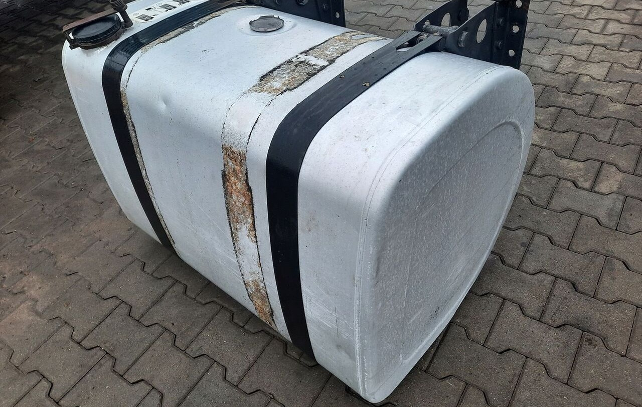 Volvo ZBIORNIK PALIWA VOLVO FH4 FM4 FMX 100/70/70 21821393 - Réservoir de carburant pour Camion: photos 1 Volvo ZBIORNIK PALIWA VOLVO FH4 FM4 FMX 100/70/70 21821393 - Réservoir de carburant pour Camion: photos 1