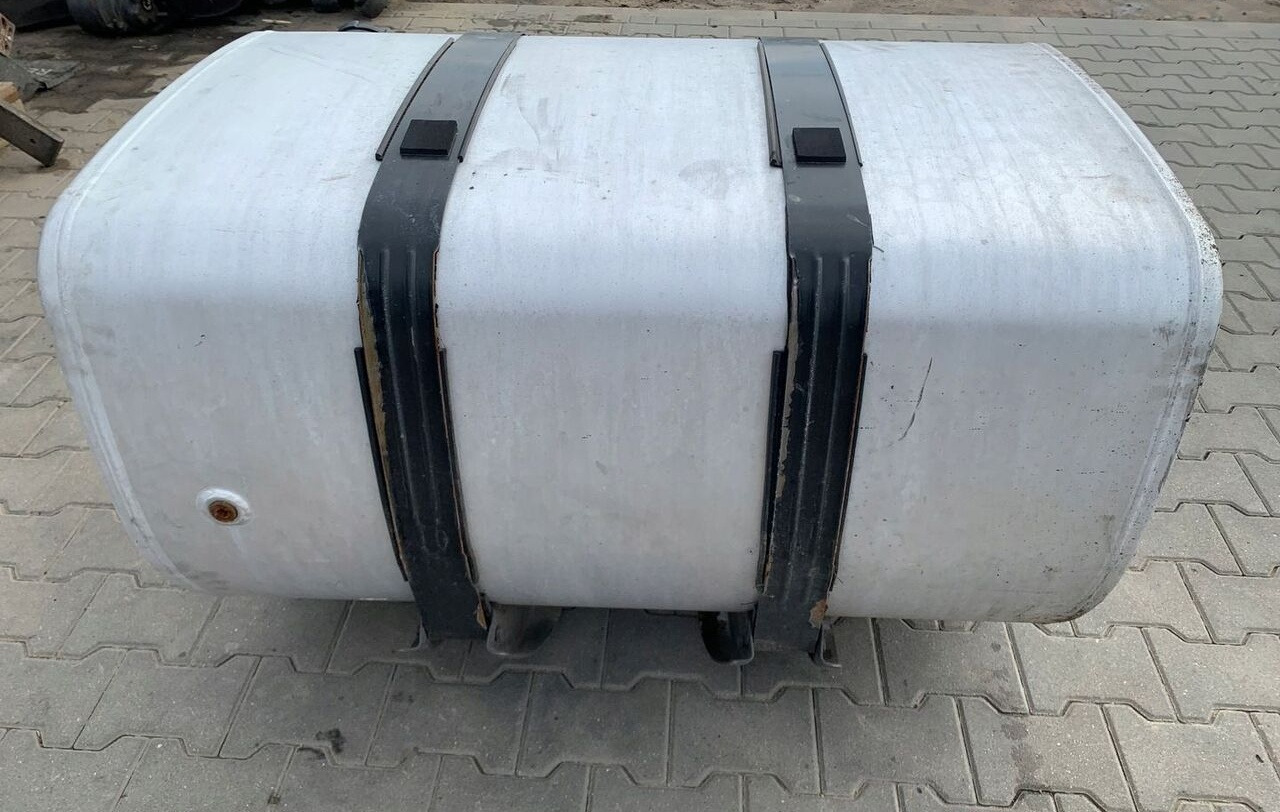 Volvo ZBIORNIK PALIWA VOLVO FH4 FM4 FMX 110/70/70 21516448 - Réservoir de carburant pour Camion: photos 4 Volvo ZBIORNIK PALIWA VOLVO FH4 FM4 FMX 110/70/70 21516448 - Réservoir de carburant pour Camion: photos 4