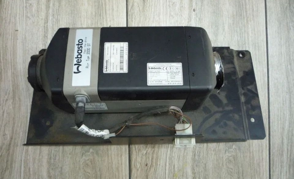 Webasto DEWASTO AIR TOP 2000 ST Renault MAGNUM DXI - Chauffage/ Ventilation pour Camion: photos 2 Webasto DEWASTO AIR TOP 2000 ST Renault MAGNUM DXI - Chauffage/ Ventilation pour Camion: photos 2