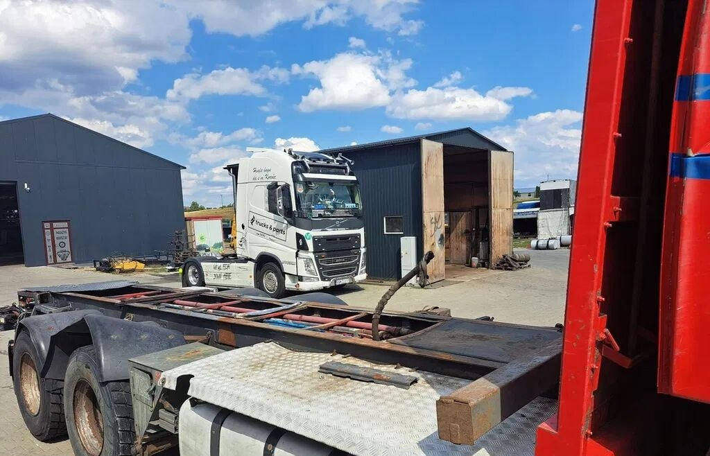 ZABUDOWA DO DZWIGU HDS DO LASU ZABUDOWA Z VOLVO FH 16 FH 13 FH 12 FM Volvo BERGS Volvo - Frame/ Châssis pour Camion: photos 4 ZABUDOWA DO DZWIGU HDS DO LASU ZABUDOWA Z VOLVO FH 16 FH 13 FH 12 FM Volvo BERGS Volvo - Frame/ Châssis pour Camion: photos 4